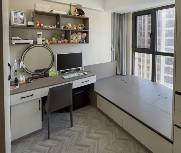 看看她的新房子，裝修得像樣板房一樣漂亮時尚，好羨慕